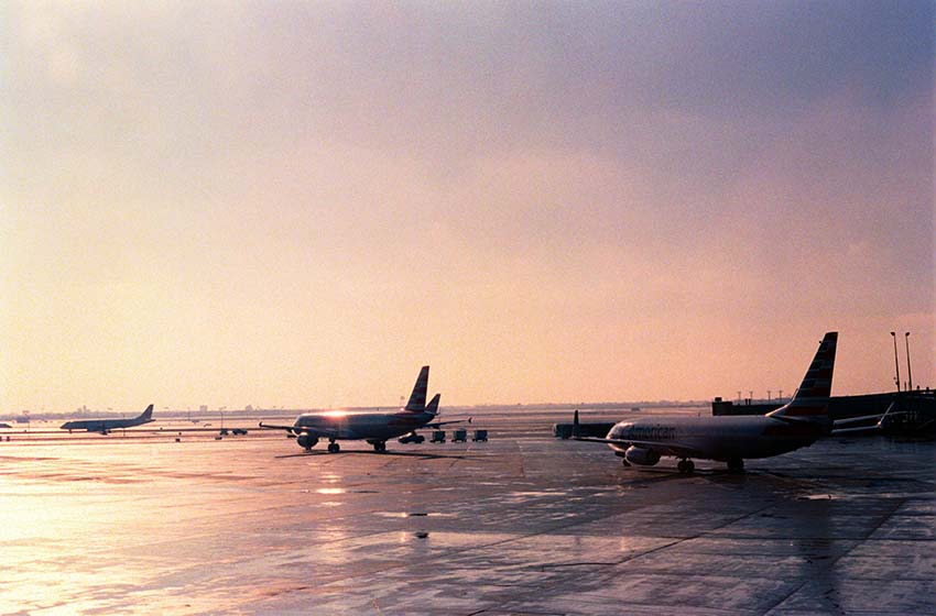 沖縄の空港の役割と挑戦