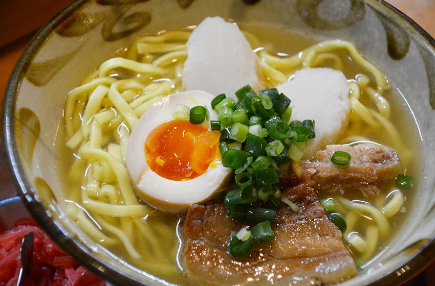 沖縄料理の特徴と魅力