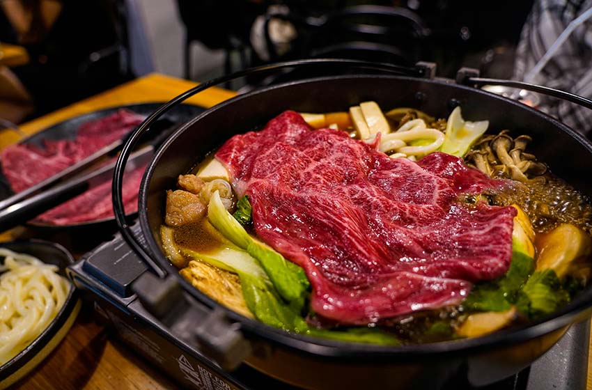 沖縄のすき焼きの特徴と調理法